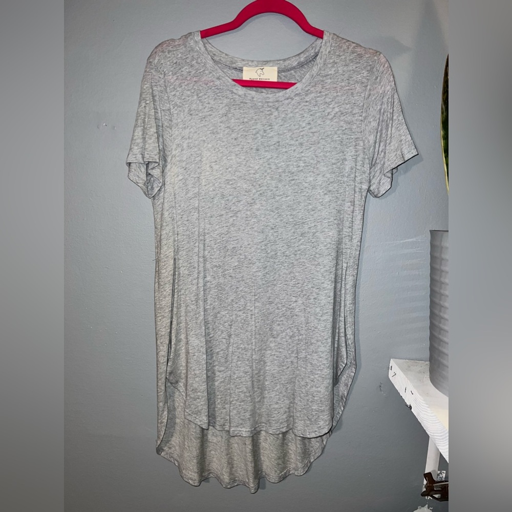 Flowy Side Slit High-low Short Sleeve